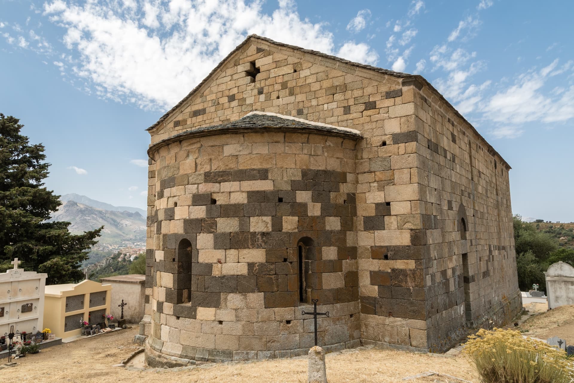 chapelle san rinieru shutterstock 670376233